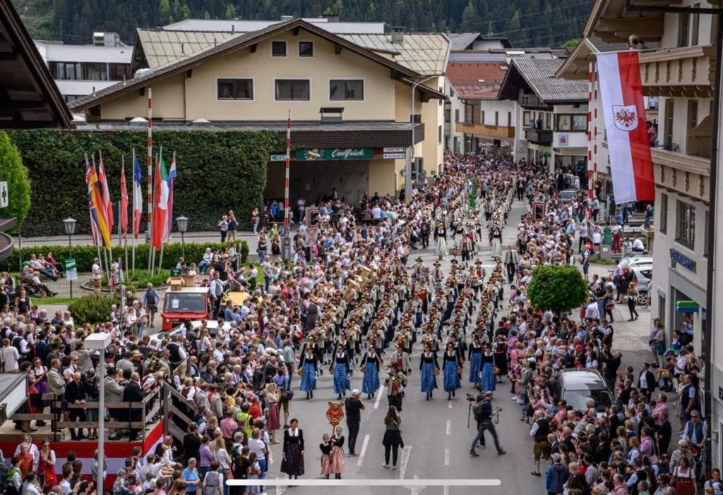 Gasthof Hotel Kirchenwirt Zell am Ziller Exterior photo