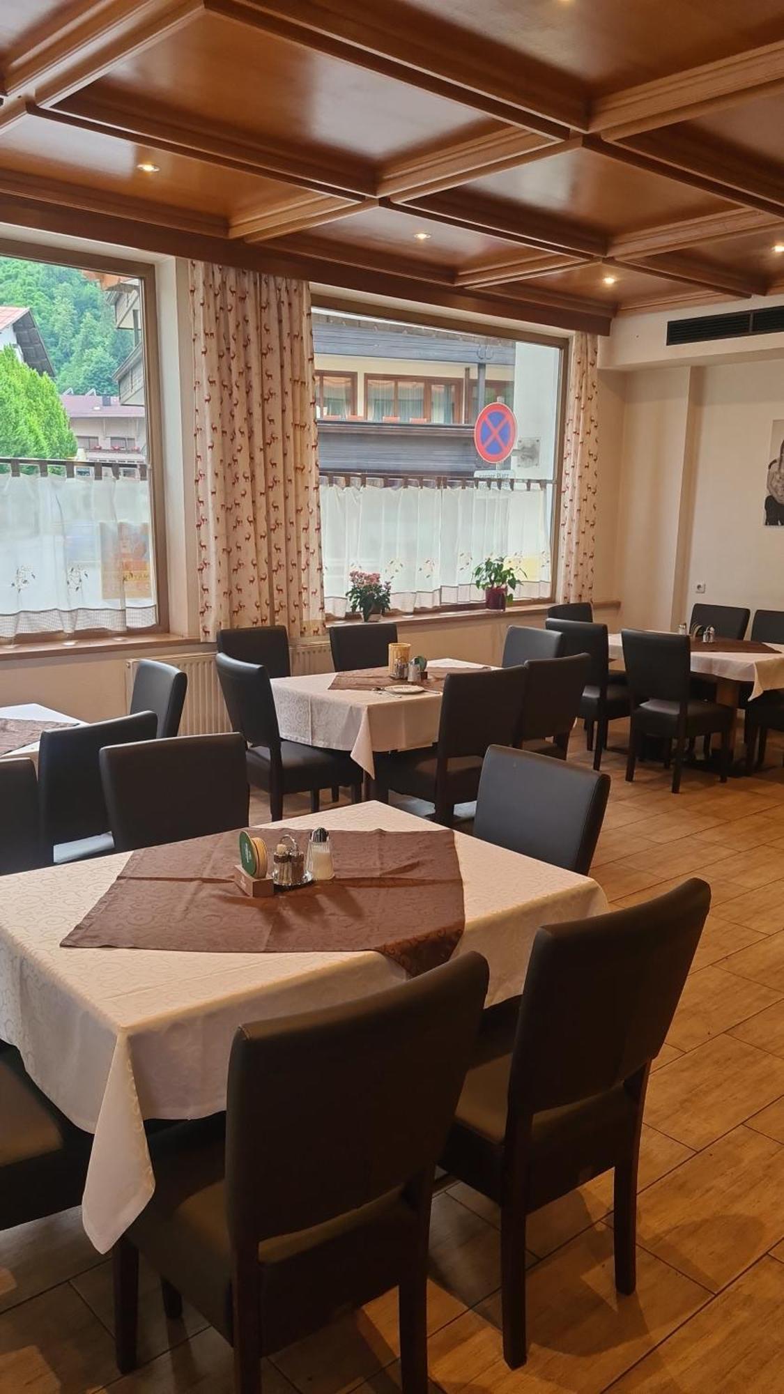 Gasthof Hotel Kirchenwirt Zell am Ziller Exterior photo
